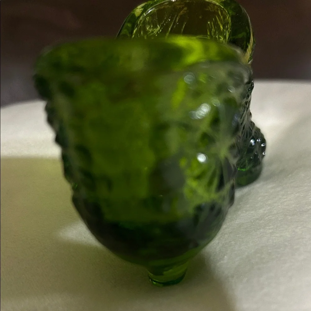 Fenton Art Glass shoe in green Daisy & Button pattern - Picture 3 of 8